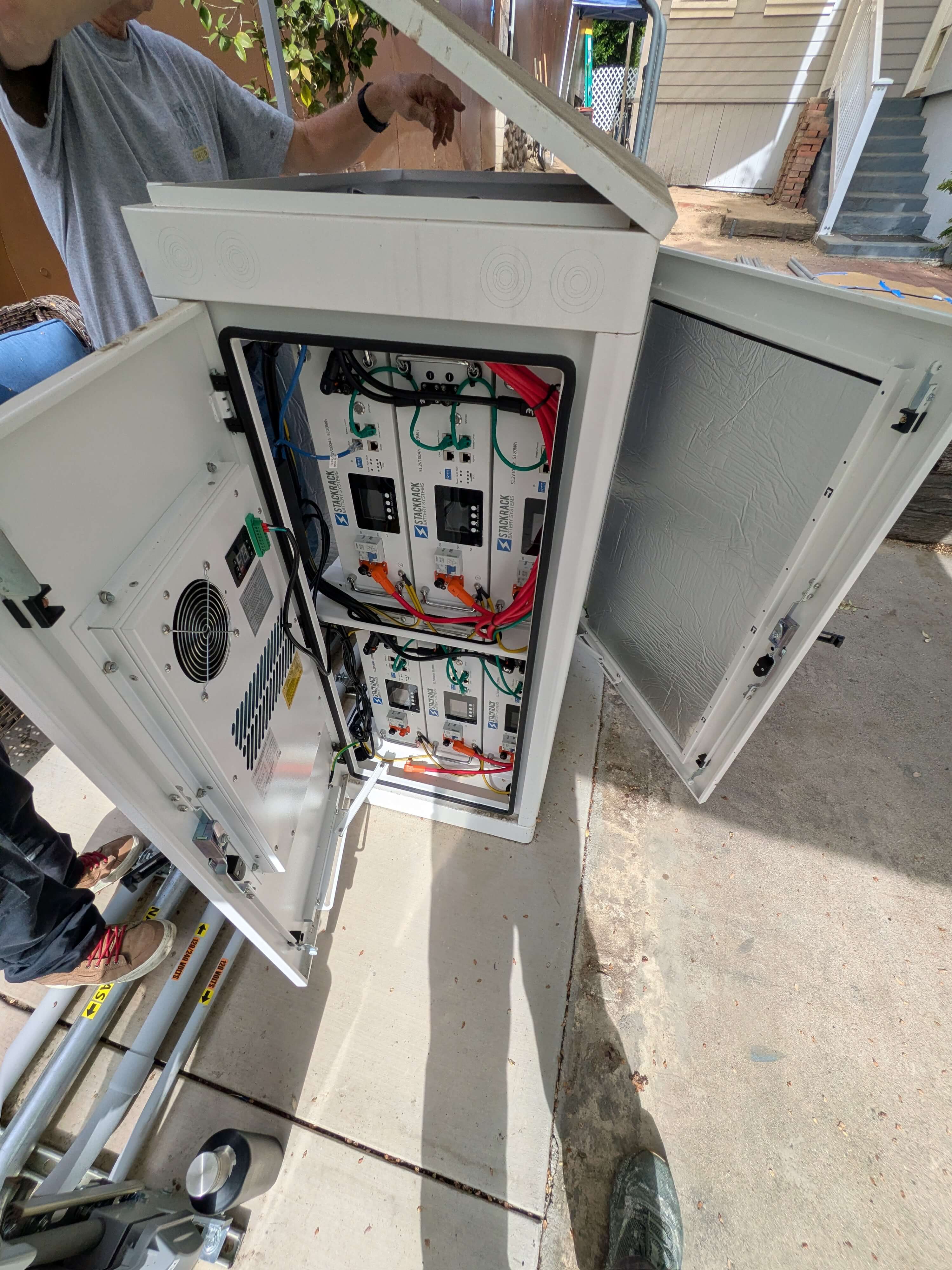 sierra_madre_solar_installation_with_lift 4