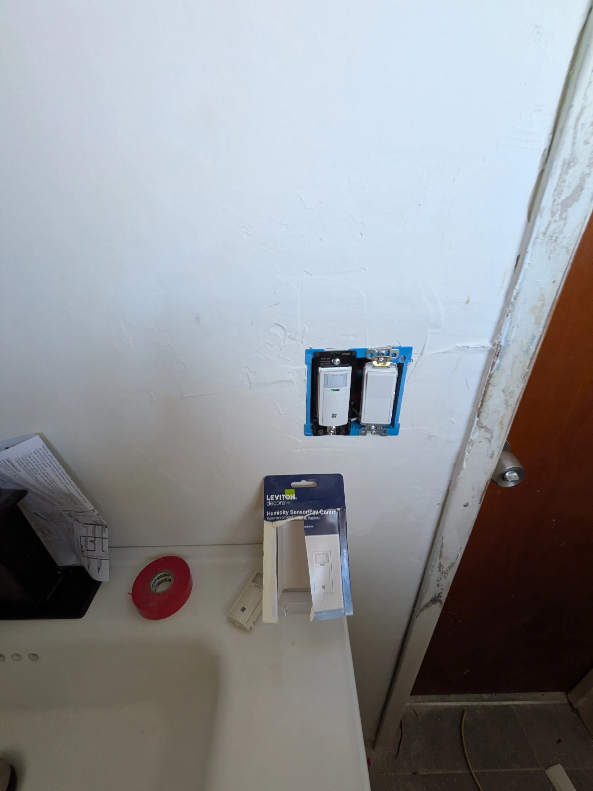 Before photo — standard switch before Leviton humidity sensor upgrade