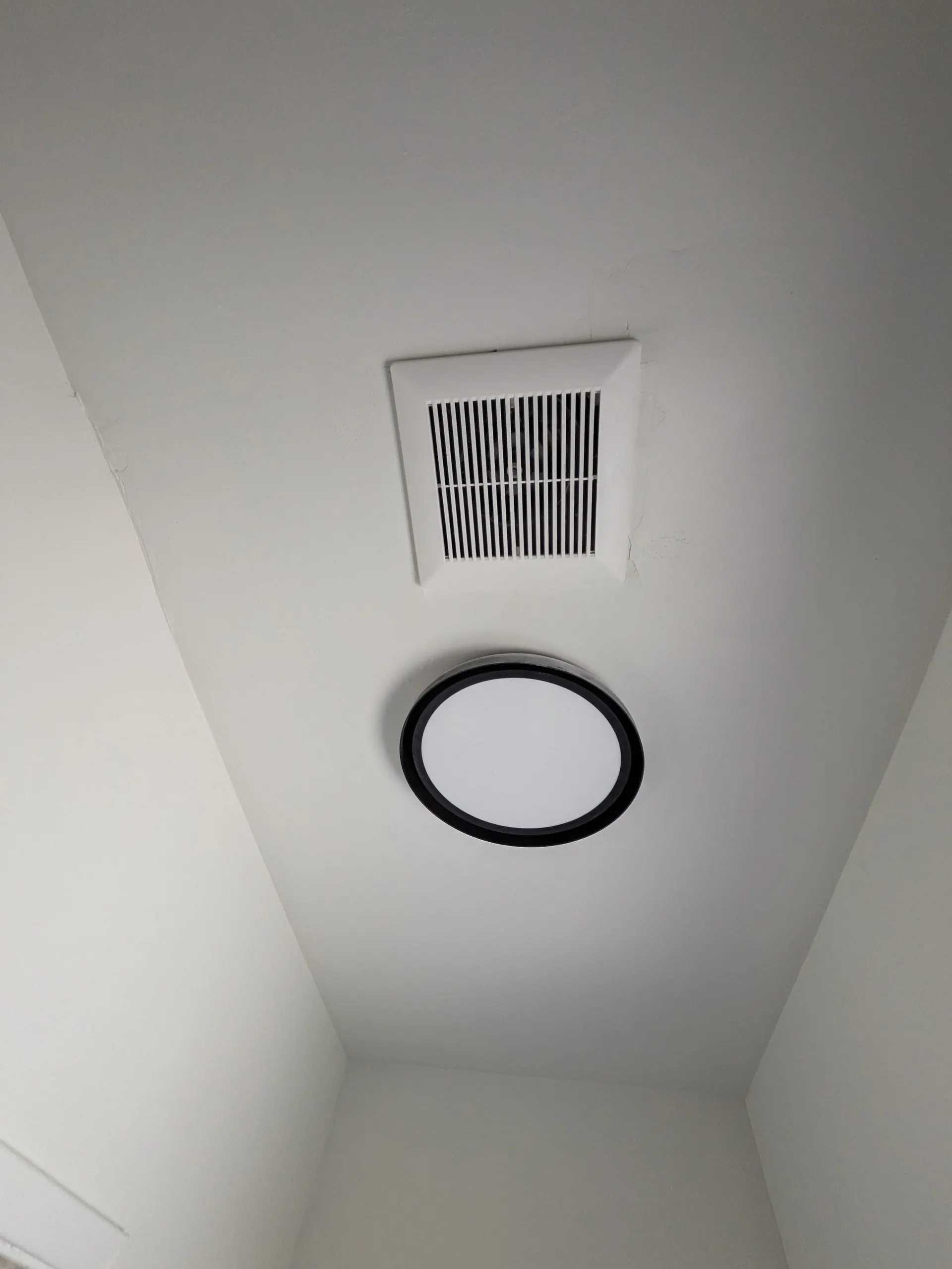 New light and exhaust fan installed with Leviton humidity sensor switch